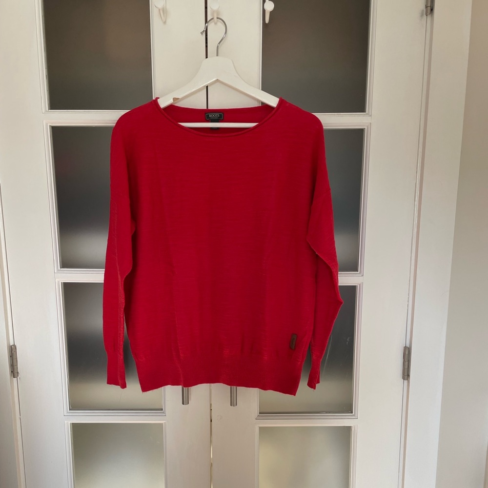 Root’s red sweater women XL